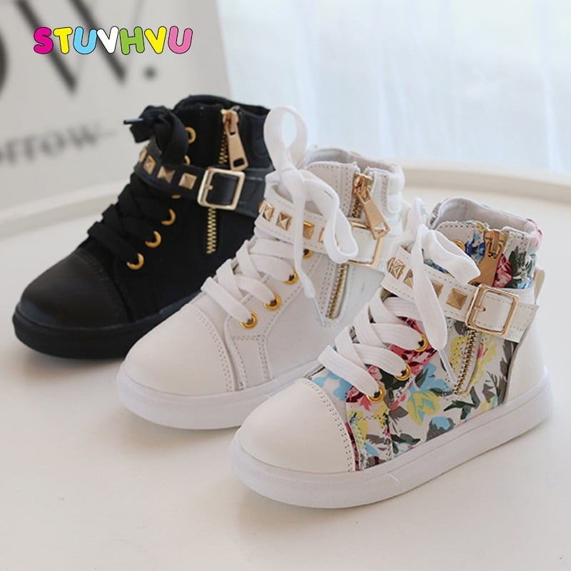 High-Top Sneakers Flicka
