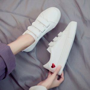 Sneakers Dam